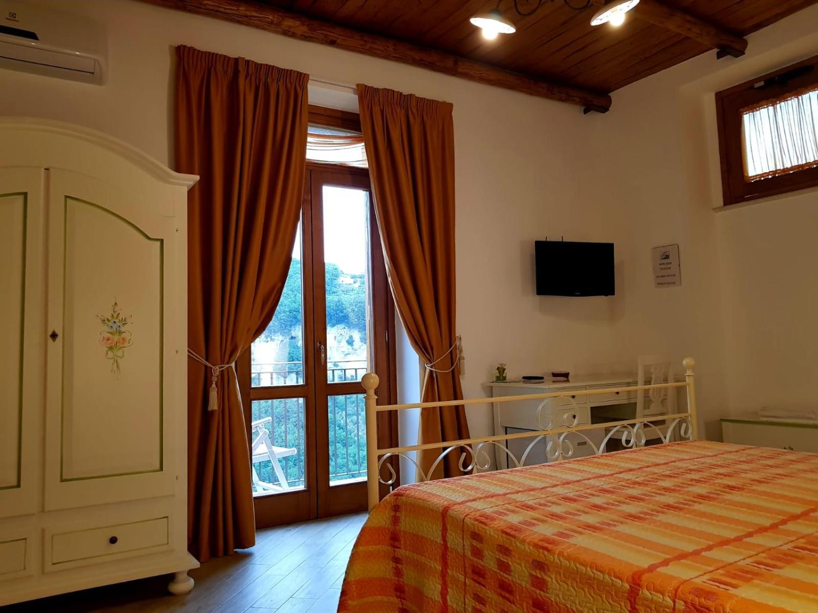 Agriturismo Orrido Di Pino Аджерола Экстерьер фото