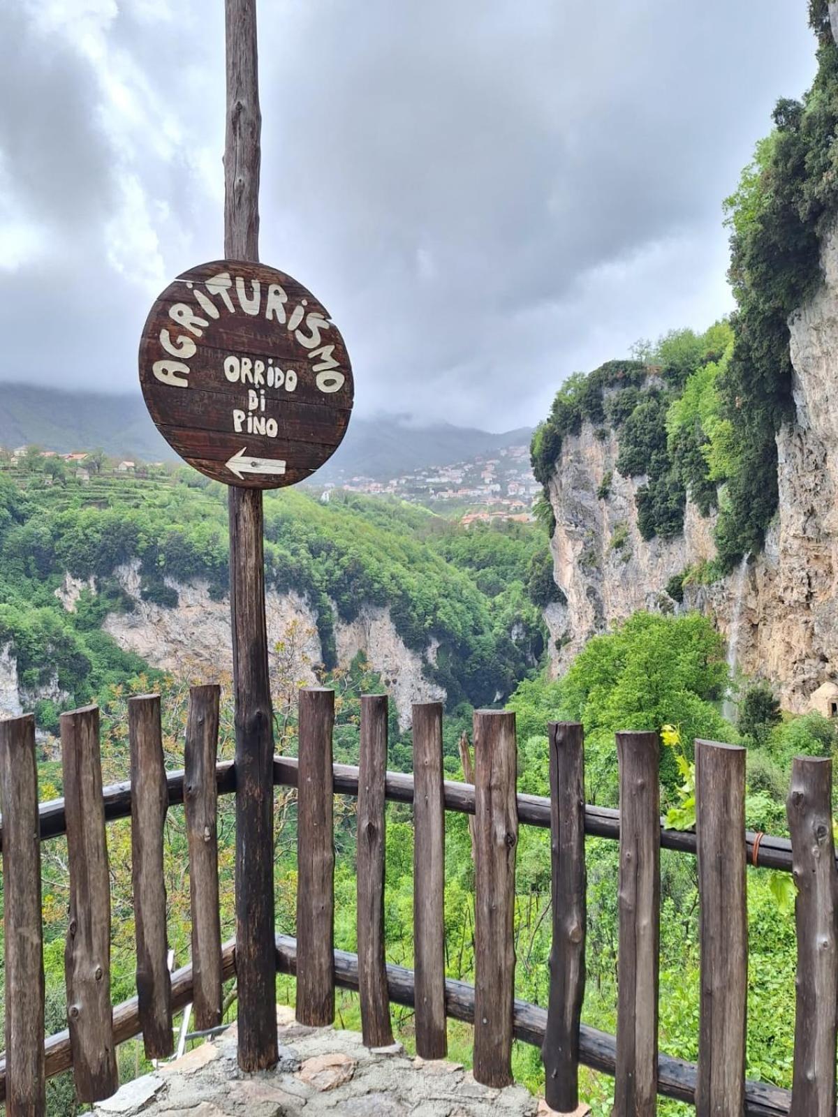 Agriturismo Orrido Di Pino Аджерола Экстерьер фото