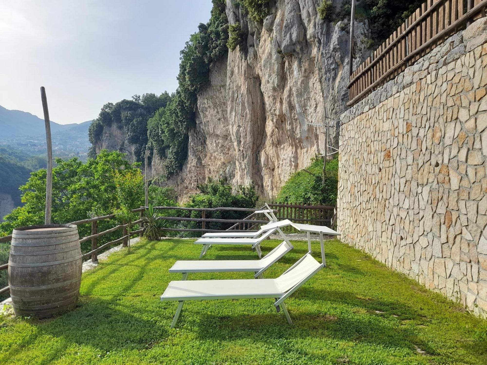 Agriturismo Orrido Di Pino Аджерола Номер фото