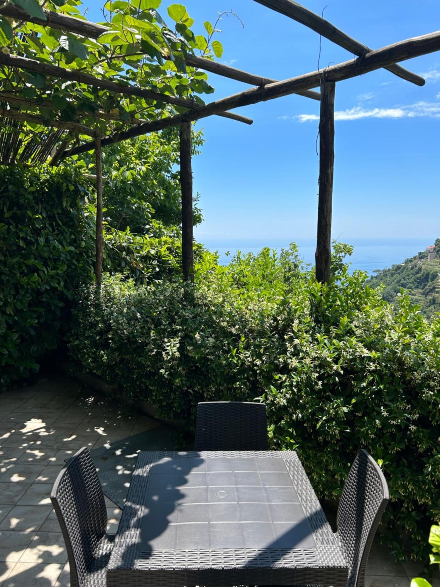 Agriturismo Orrido Di Pino Аджерола Экстерьер фото