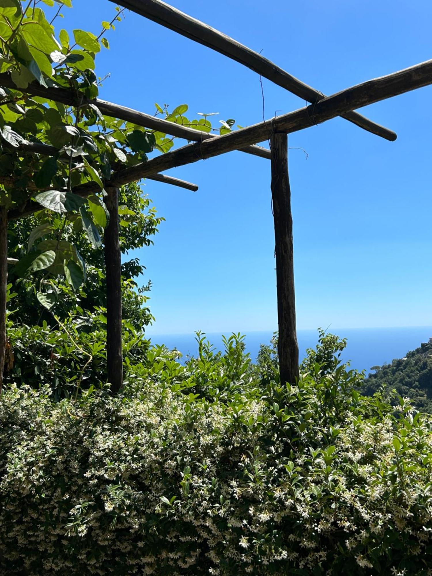 Agriturismo Orrido Di Pino Аджерола Экстерьер фото